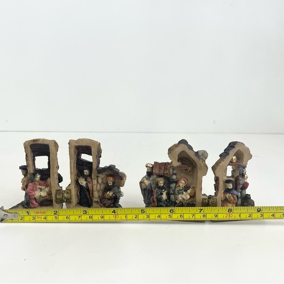 Dicksons Miniature Hinged Resin Set of 2 Nativity Scene Holiday Christmas Decor - Picture 14 of 16